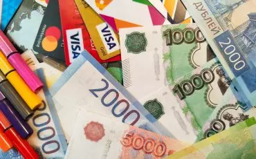 Swipe Your Way to Paradise: Here are the Top 7 Travel Credit Cards for 2024!